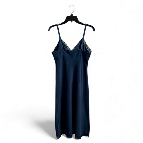 ⭐️ Vintage 1990’s Dark Teal Lace Satin Slip Dress - PTP 18 - Picture 2 of 3